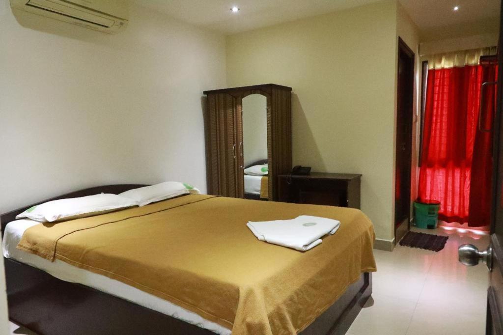 Отель Star Msr Residency Perambalur Экстерьер фото
