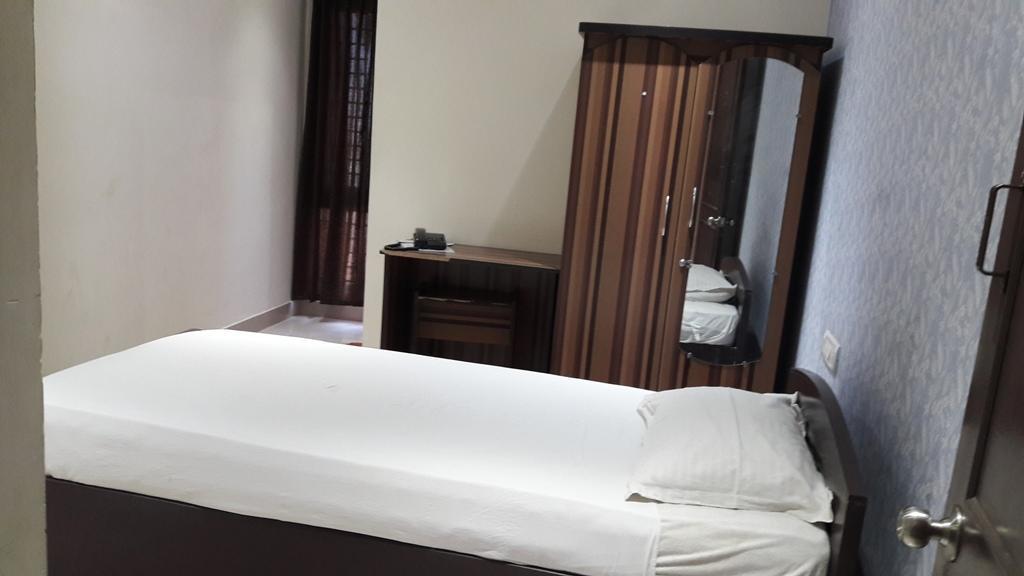 Отель Star Msr Residency Perambalur Экстерьер фото